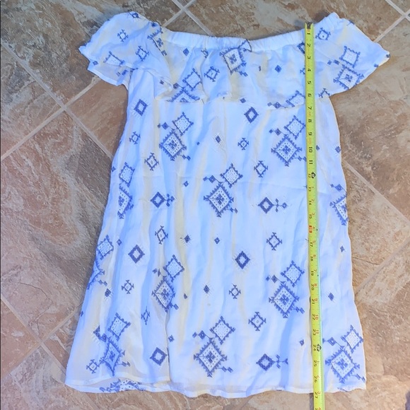 M off shoulder summer Dress white with blue detail - Picture 12 of 13